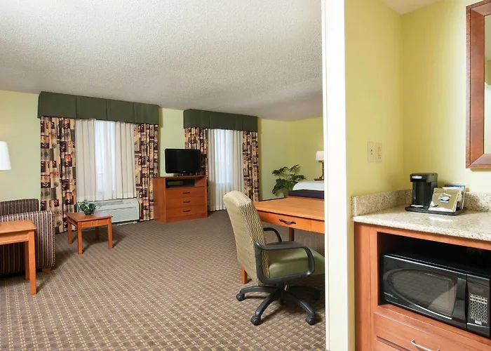 Hotel Hampton 3*