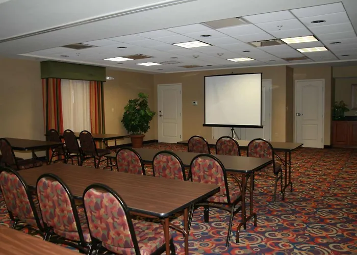 Hotel Hampton