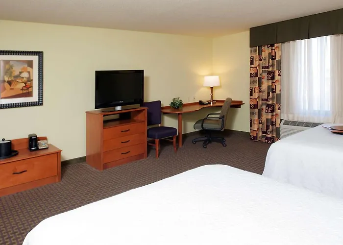 Hampton 3*