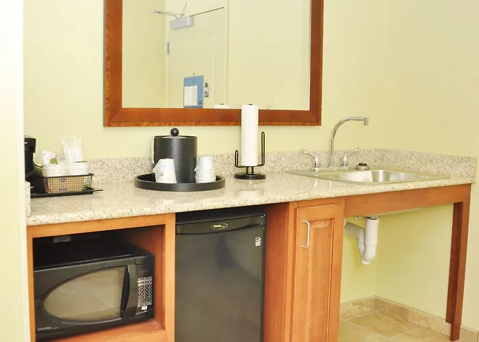 Hampton Hotel Macomb