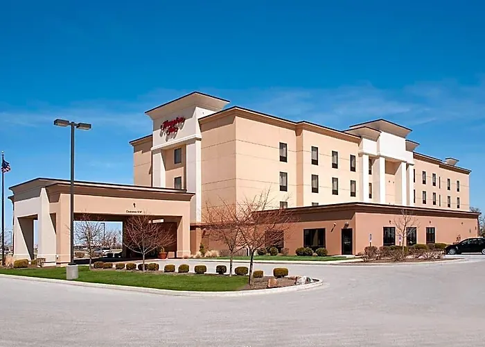 Hampton Macomb