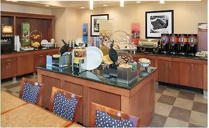 Hotel Hampton 3*